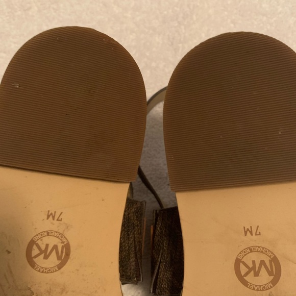 Cute comfy sandals - Picture 4 of 7